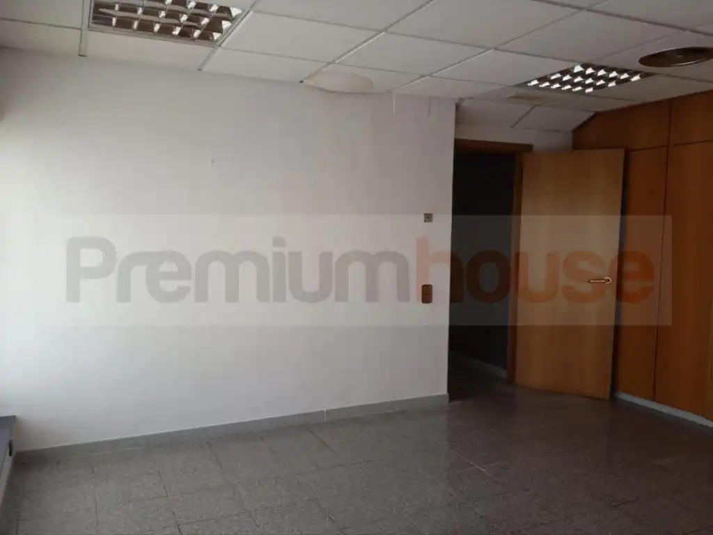 Business premises for sale in Calle Ferran Agullo, imagen 10