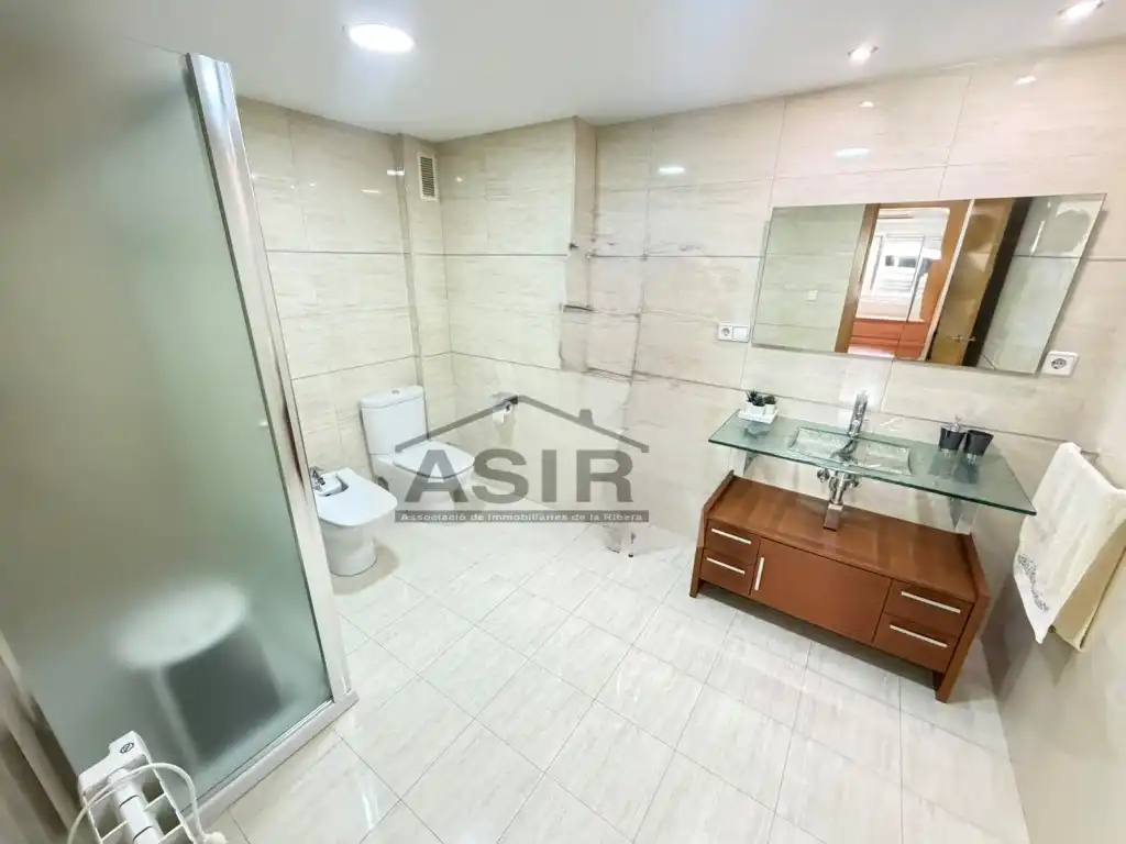 Bathroom of Flat for sale in Alzira  with Air Conditioner and Balcony
