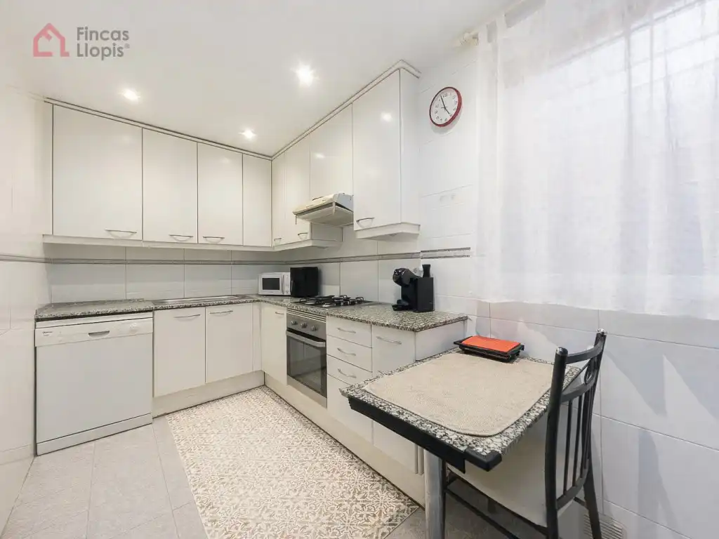 Küche von Wohnung zum Verkauf in L'Hospitalet de Llobregat mit Terrasse und Balkon