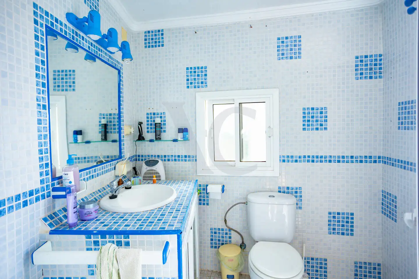Bathroom of Houses for sale in Chiclana de la Frontera