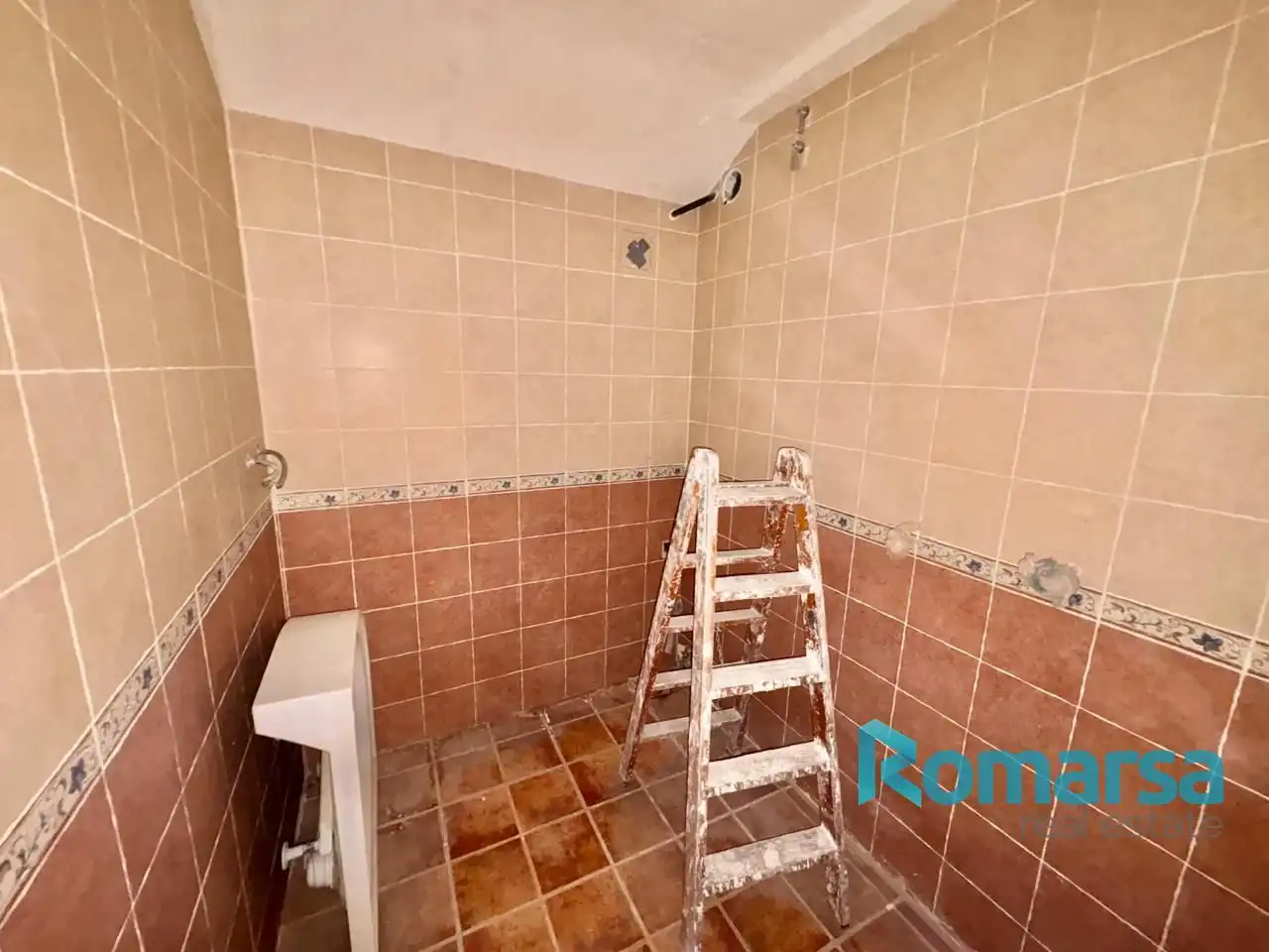 Baño de Casa adosada en venta en Ávila con Calefacción, Terraza y Trastero