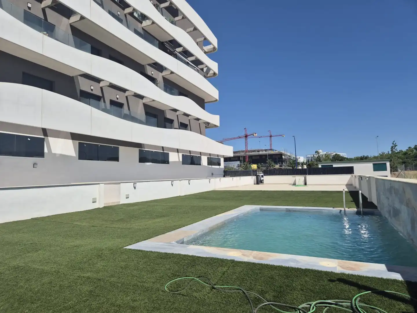 Piscina de Apartament de lloguer en Badajoz amb Aire condicionat, Calefacció i Terrassa
