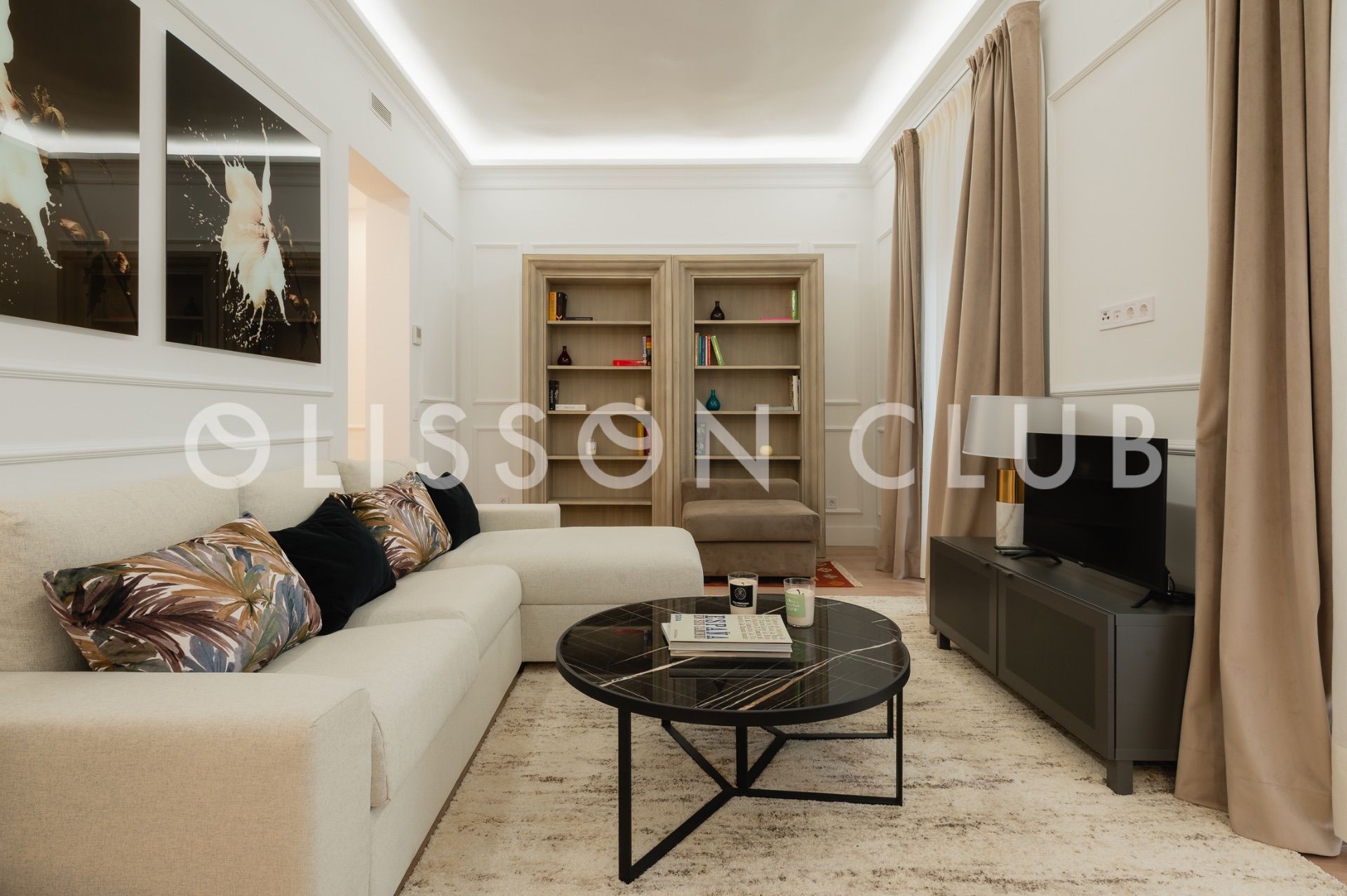 Living room of Flat for sale in  Madrid Capital  with Air Conditioner, Heating and Storage room