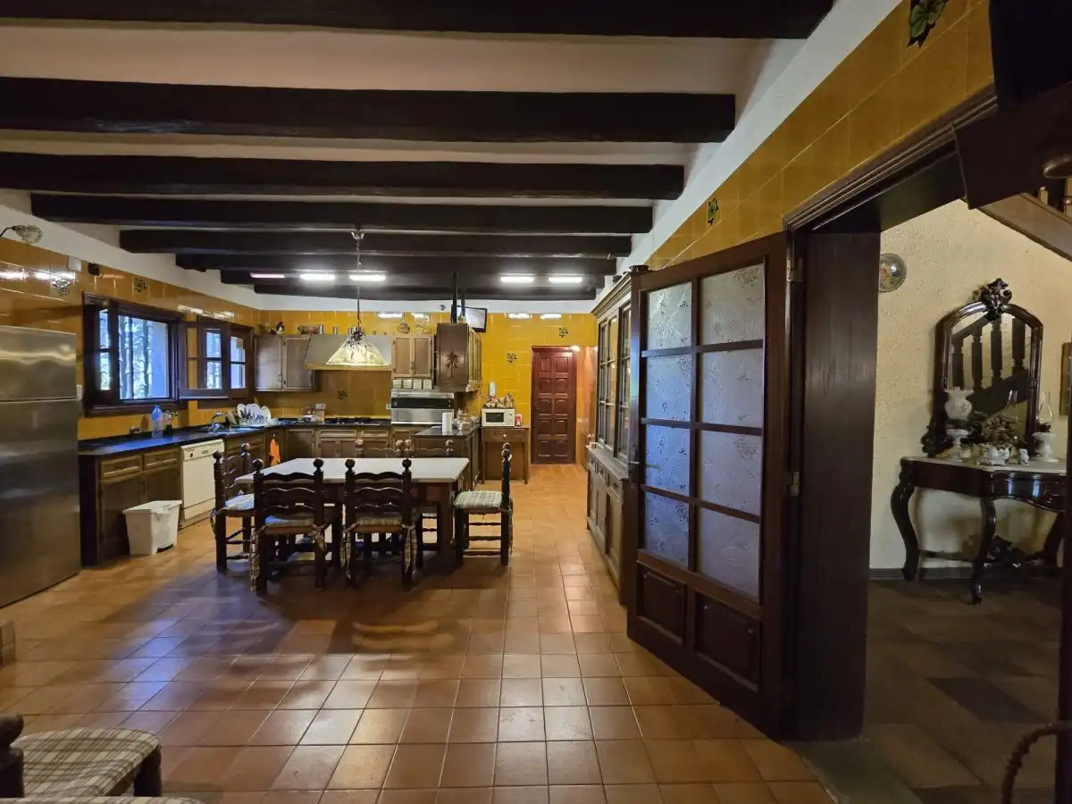 Cuina de Finca rústica en venda en La Roca del Vallès amb Terrassa i Balcó