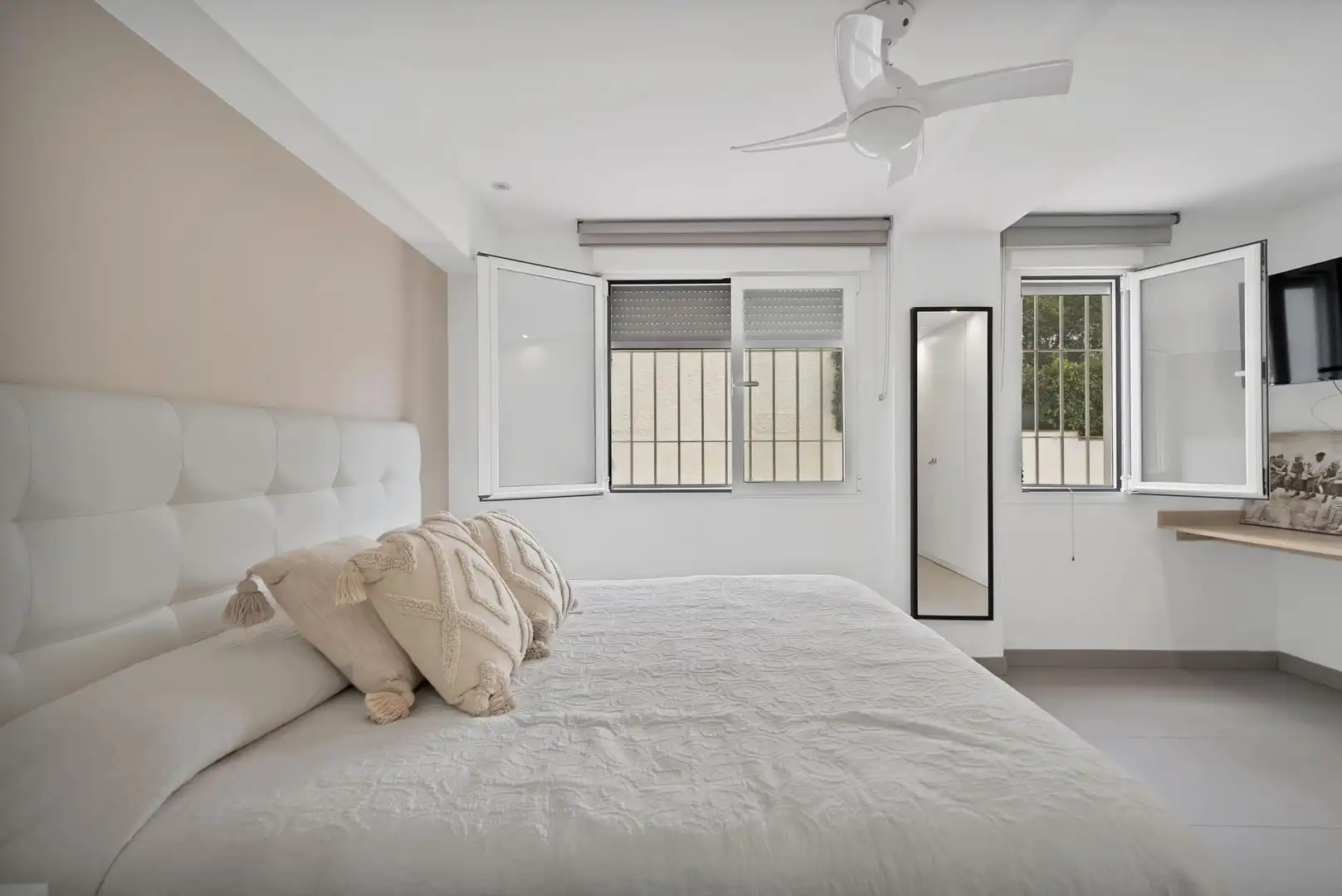 Dormitori de Apartament en venda en Marbella amb Aire condicionat