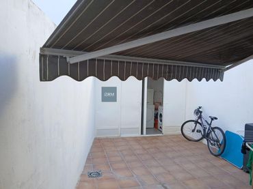 Baixos amb ascensor en venda a V Centenario - Piletas - Capuchinos