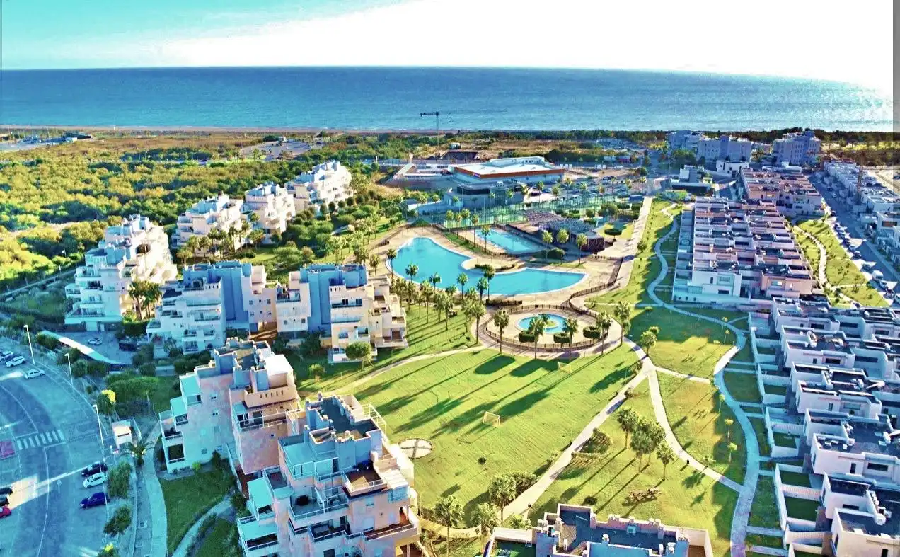 Flat with lift for sale in Almerimar
