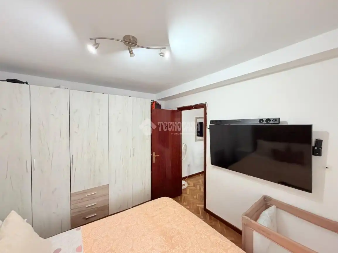 Habitación de Piso en venta en Segovia con Balcón