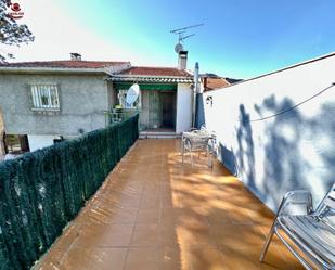 Vista exterior de Casa o xalet en venda en Los Molinos amb Terrassa i Balcó