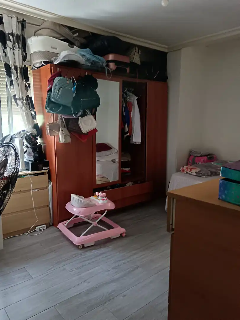 Habitación de Piso en venta en San Juan de Aznalfarache con Amueblado y Balcón