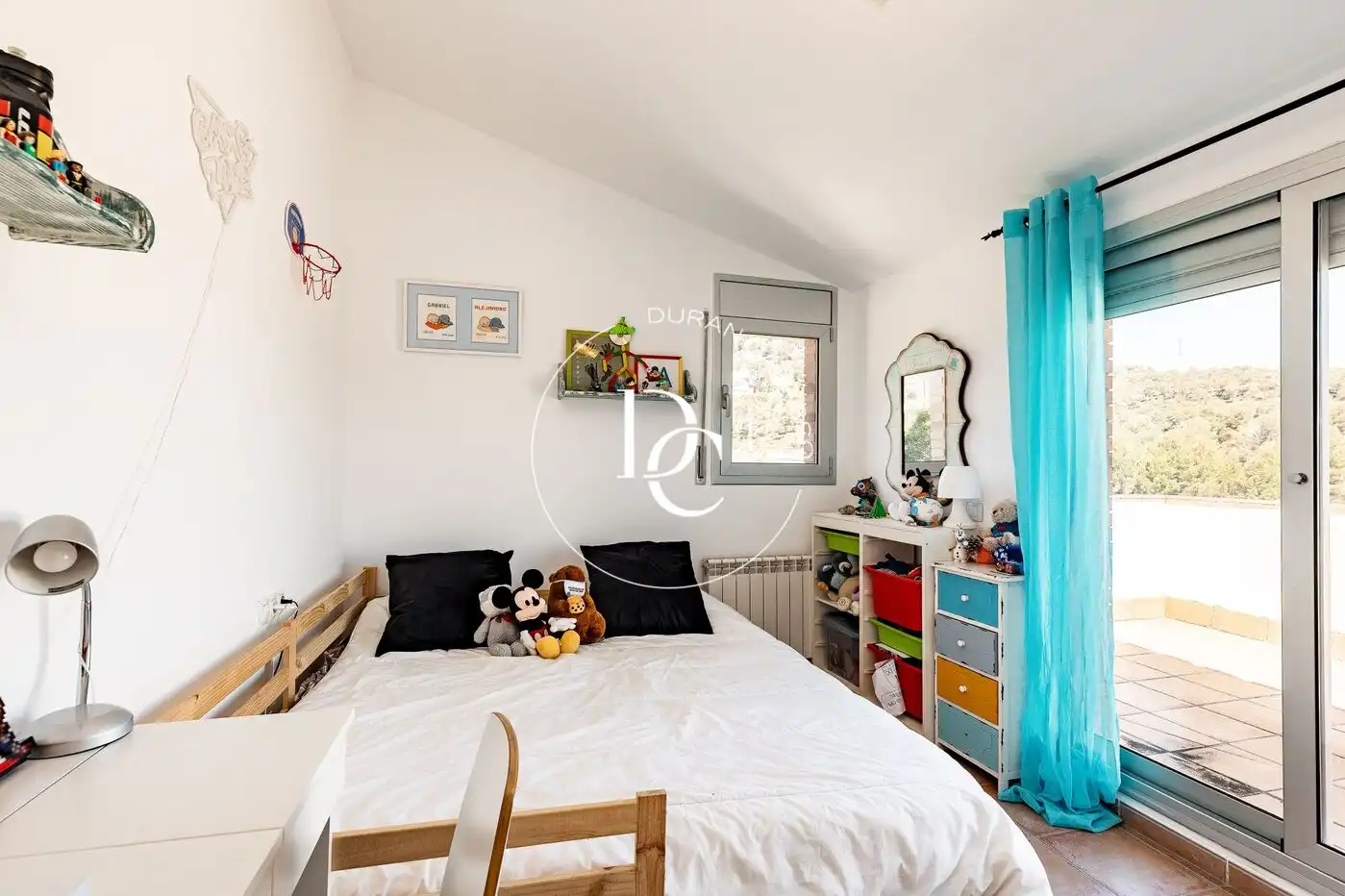 Habitación de Casa o chalet en venta en Canyelles con Aire acondicionado, Calefacción y Jardín privado