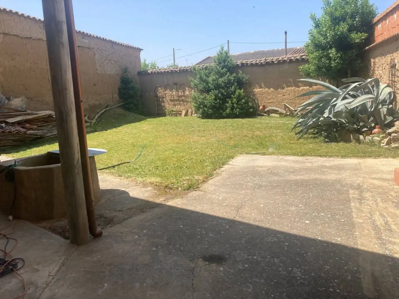 Casa rústica amb jardí en venda a Riego de la Vega, imagen 5
