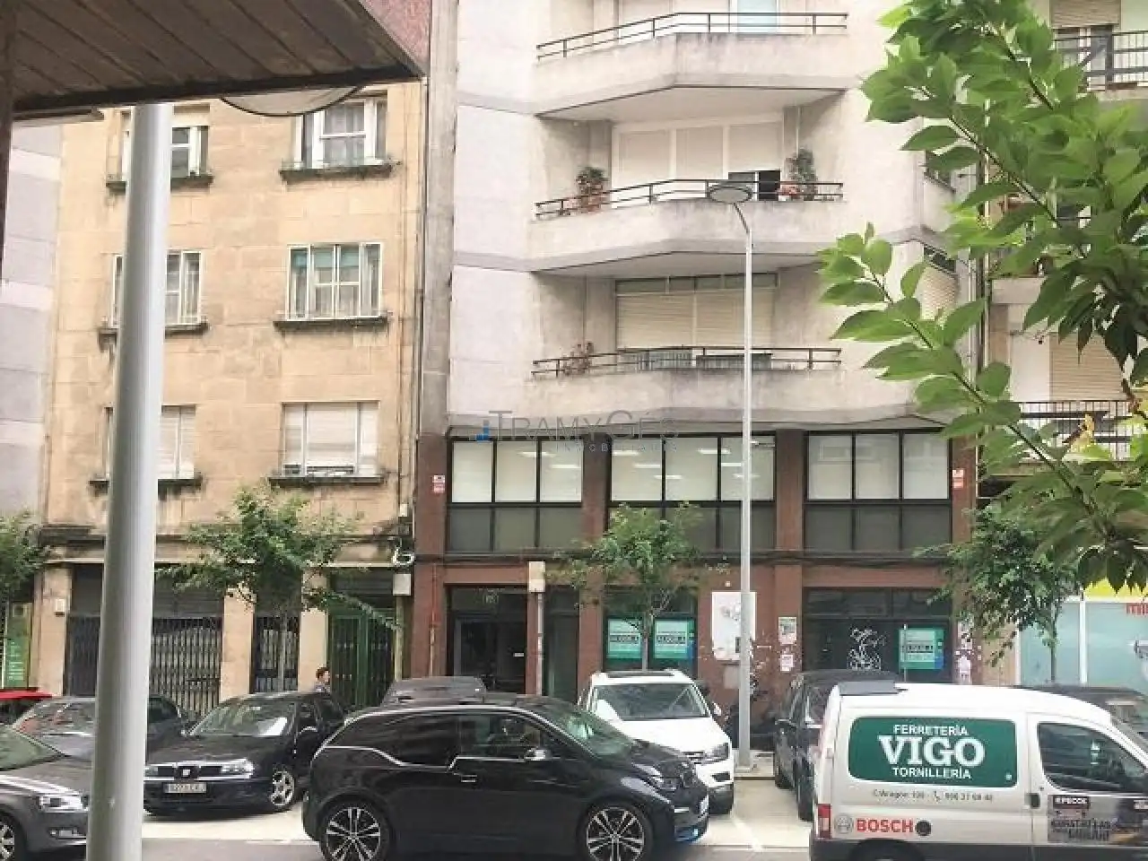 Vista exterior de Local en venta en Vigo 