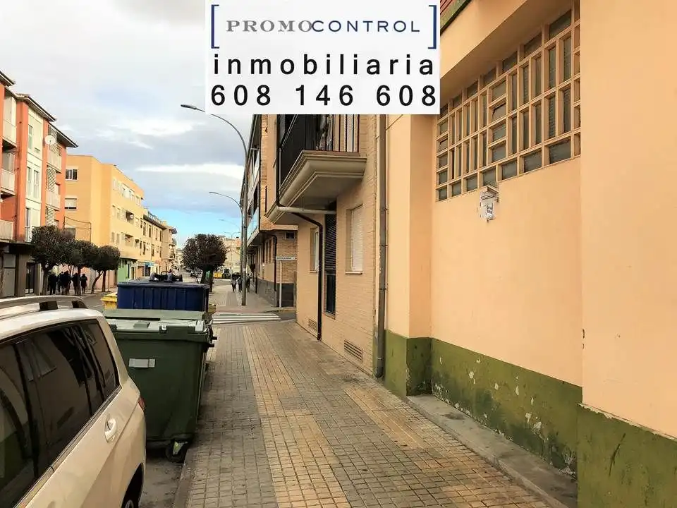 Local comercial de lloguer a Zuera, imagen 4