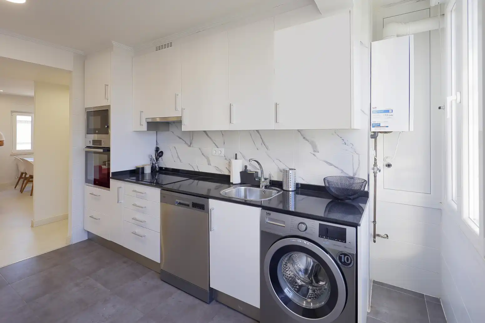 Kitchen of Flat for sale in Sur
