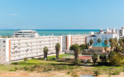 Vista exterior de Àtic en venda en Torremolinos amb Aire condicionat, Calefacció i Terrassa