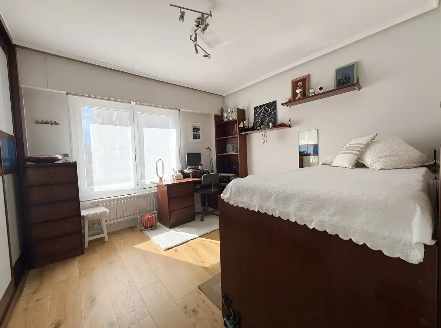 Habitación de Piso en venta en Getxo  con Calefacción, Terraza y Amueblado