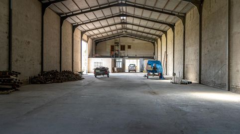 Nave industrial con vivienda y gran terreno en venta en Deltebre, imagen 3