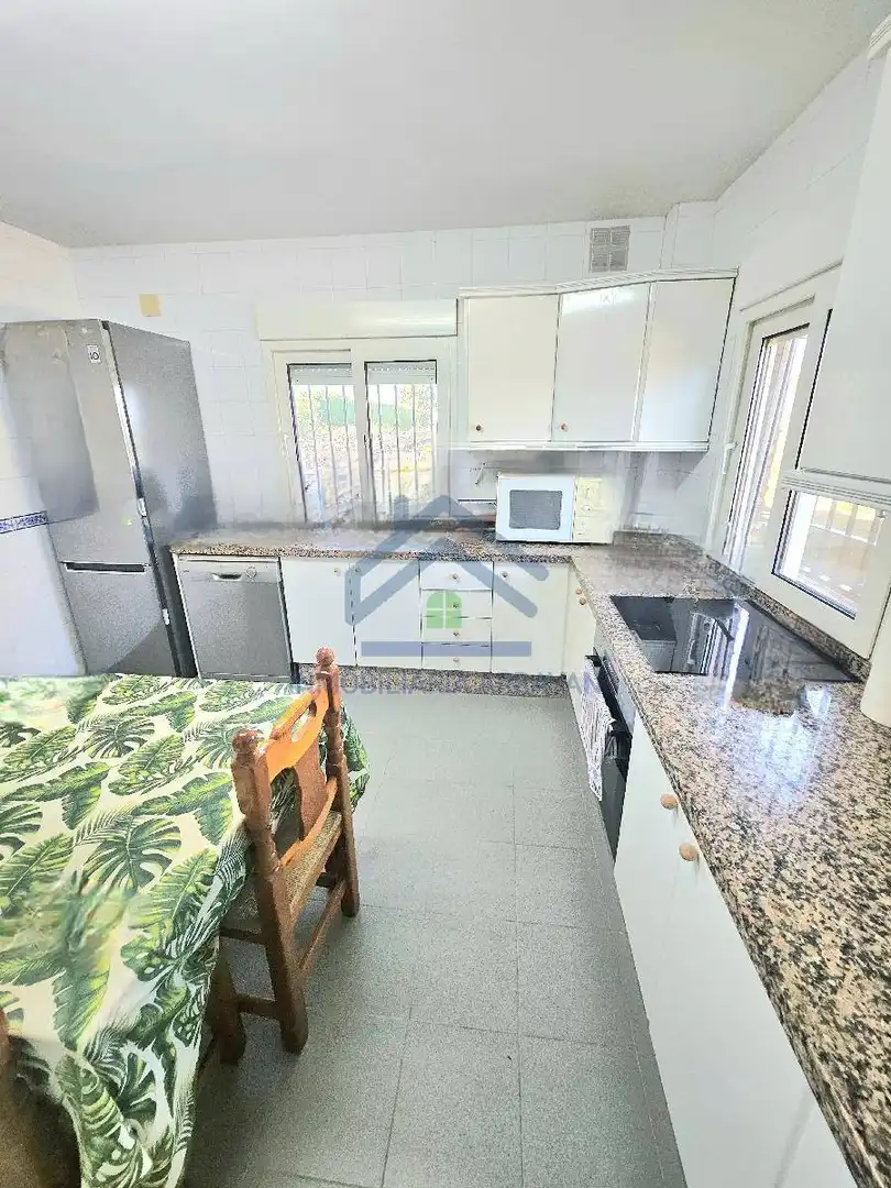 Cocina de Casa o chalet en venta en Ogíjares con Aire acondicionado, Calefacción y Jardín privado