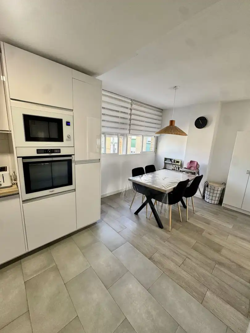 Cocina de Piso en venta en Castilleja de la Cuesta con Aire acondicionado y Calefacción
