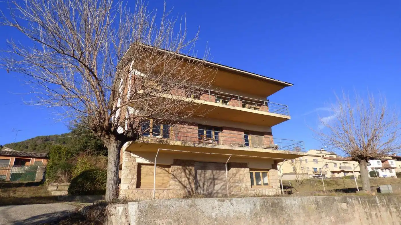 Vista exterior de Casa o xalet en venda en Moià amb Calefacció, Terrassa i Traster