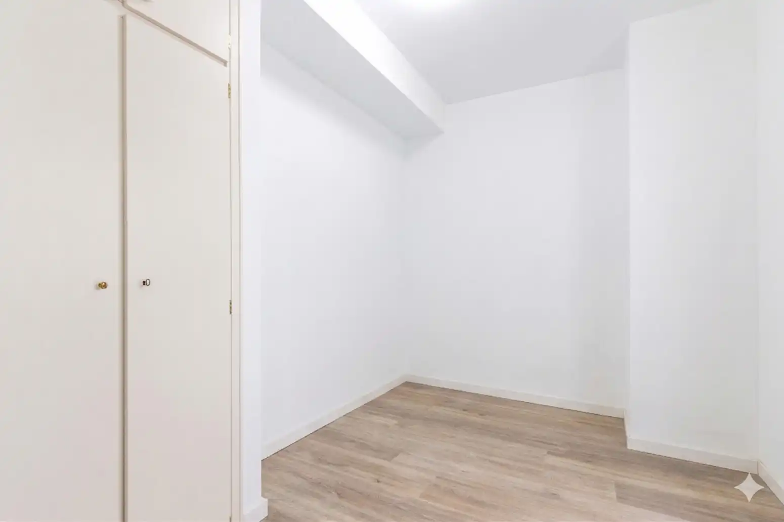 Schlafzimmer von Wohnung zum Verkauf in Terrassa mit Heizung, Parkett und Balkon