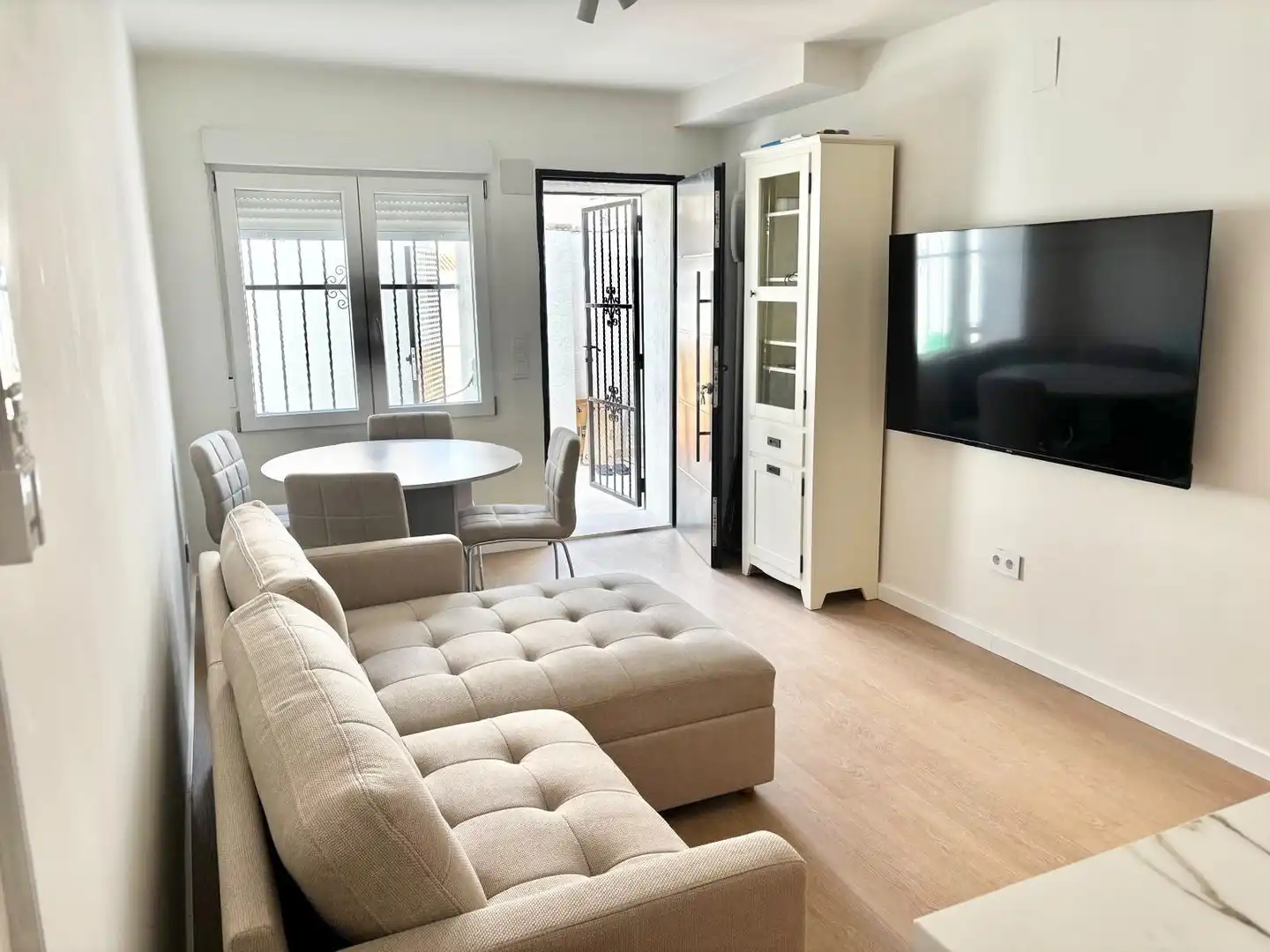 Bungalow con piscina en alquiler en Los Balcones - Los Altos, imagen 9