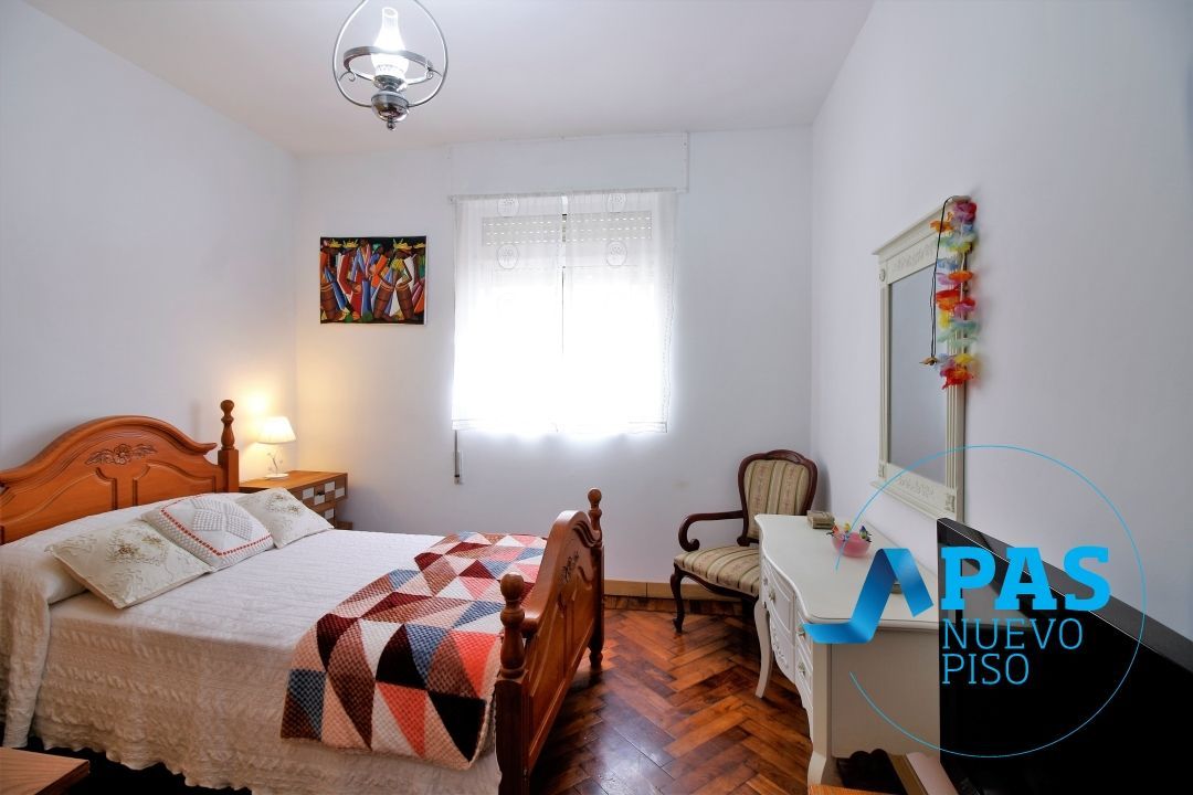 Bedroom of Flat for sale in Santander  with Heating