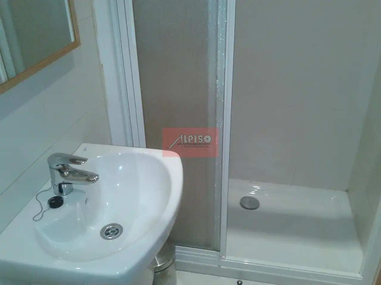 Badezimmer von Wohnungen zur Miete in Ourense Capital  mit Heizung, Parkett und Möbliert