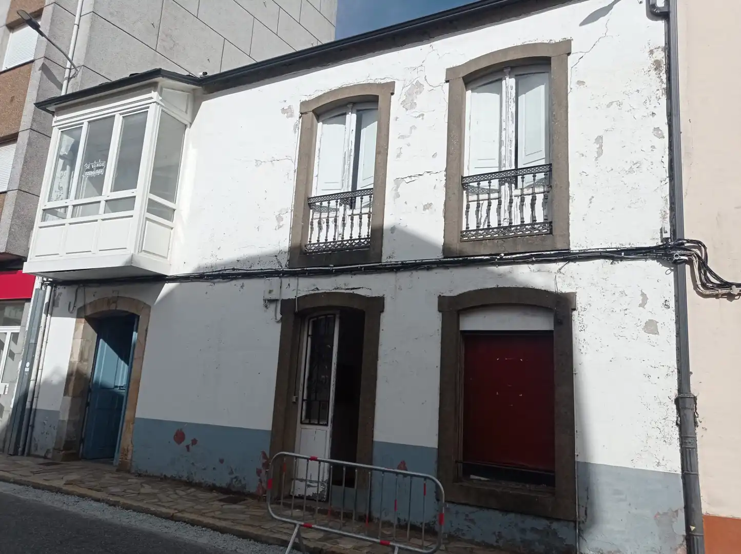 Vista exterior de Casa adosada en venda en A Fonsagrada  amb Jardí privat, Moblat i Balcó