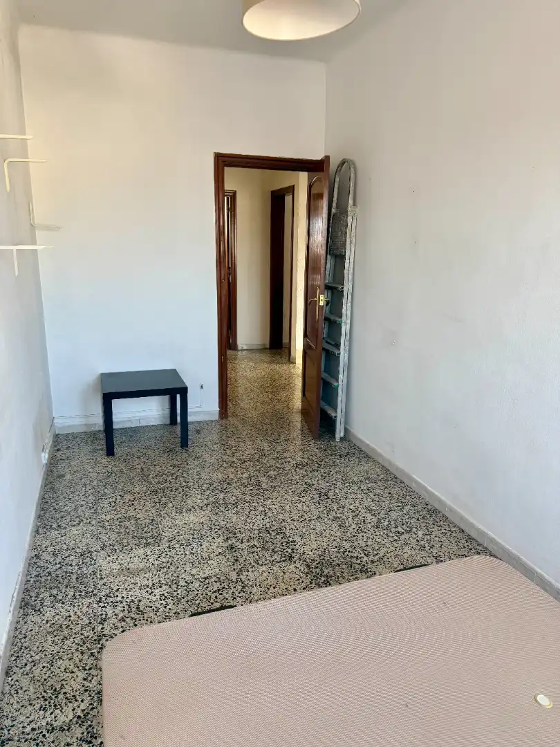 Dachboden zum Verkauf in Barcelona mit Heizung, Terrasse und Balkon