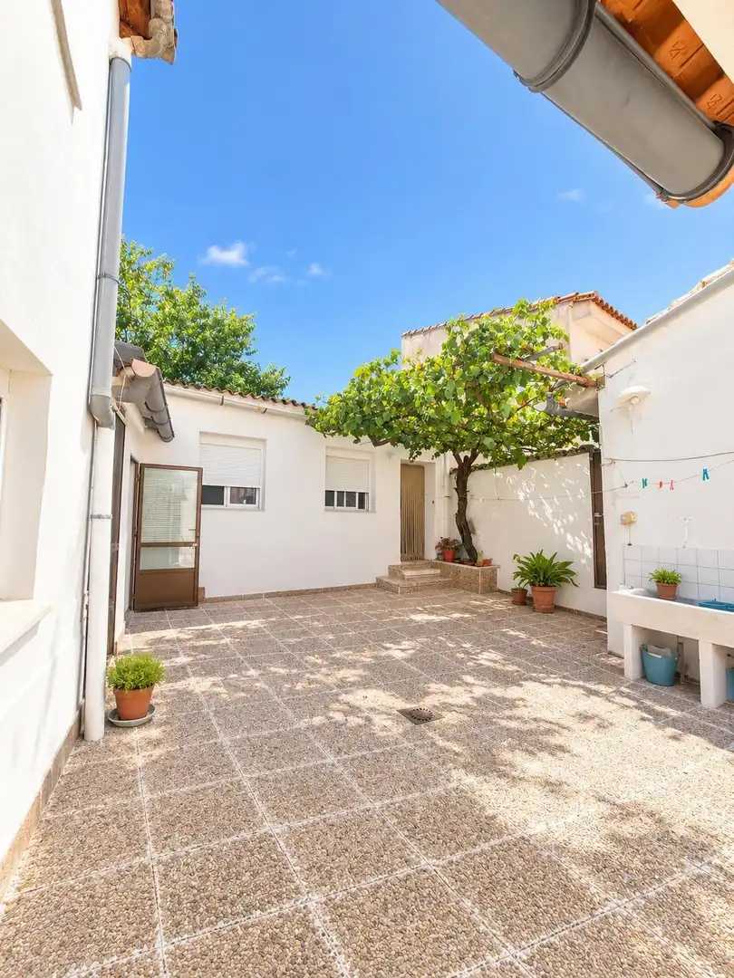 Adossat amb jardí en venda a Centro