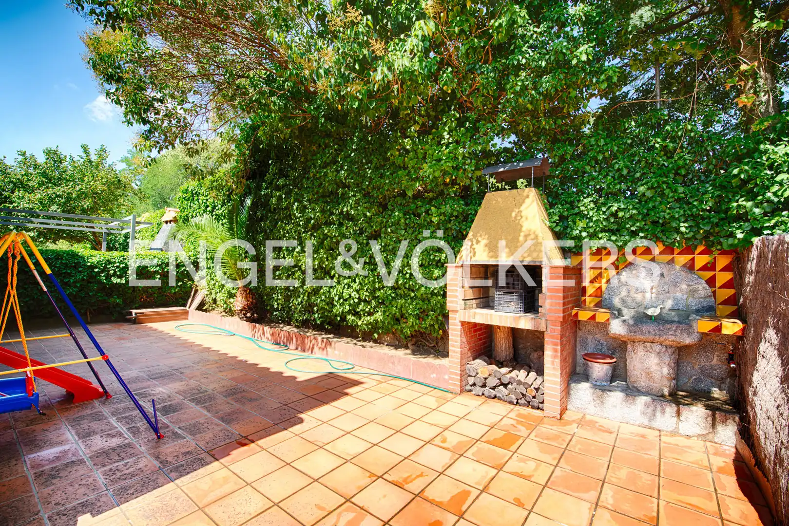 Terraza de Casa adosada en venta en Maçanet de Cabrenys con Calefacción y Jardín privado
