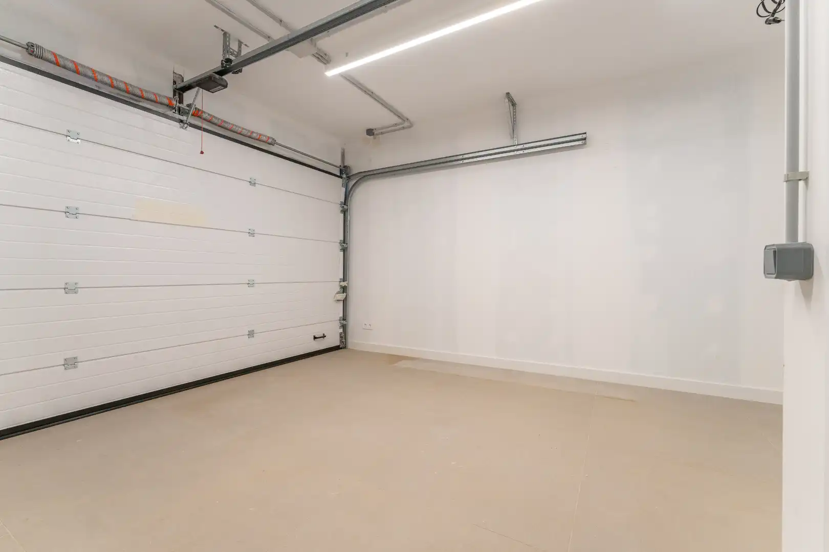 Casa adosada en venta en Cambrils con Jardín privado, Piscina y Domótica