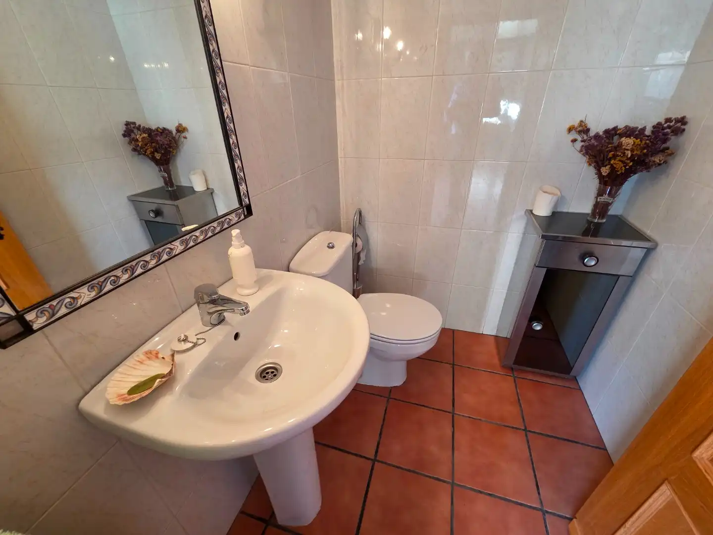 Bathroom of Houses for sale in Castrillo del Val  with Heating, Private garden and Parquet flooring