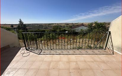 Terrace of Single-family semi-detached for sale in La Torre de Esteban Hambrán  with Terrace