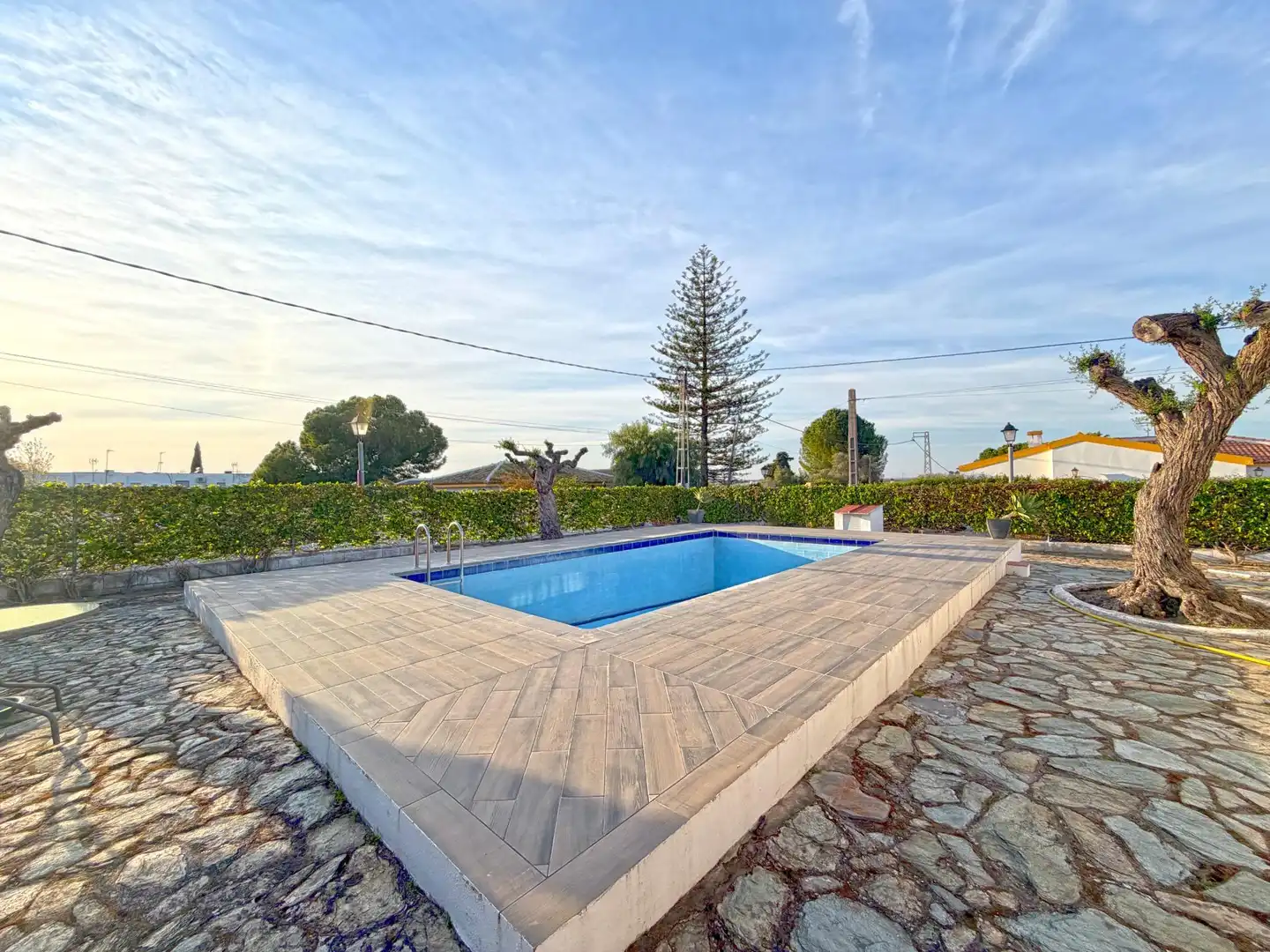 Piscina de Casa o xalet en venda en Espartinas amb Piscina comunitària