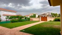 Jardí de Casa o xalet en venda en Santa Marta de Tormes amb Terrassa i Balcó