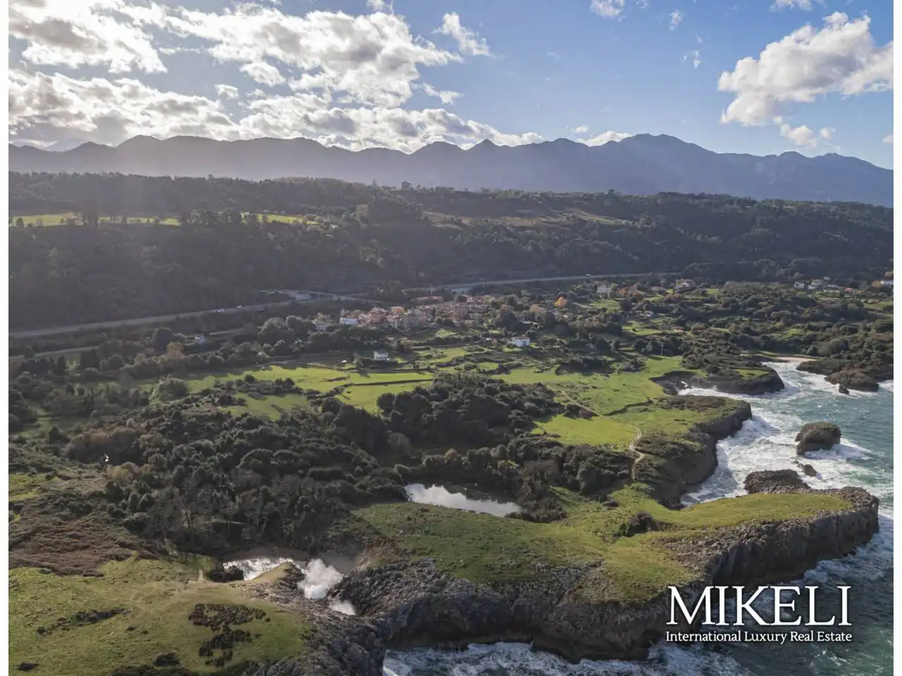 Exterior view of Houses for sale in Llanes  with Heating, Private garden and Terrace
