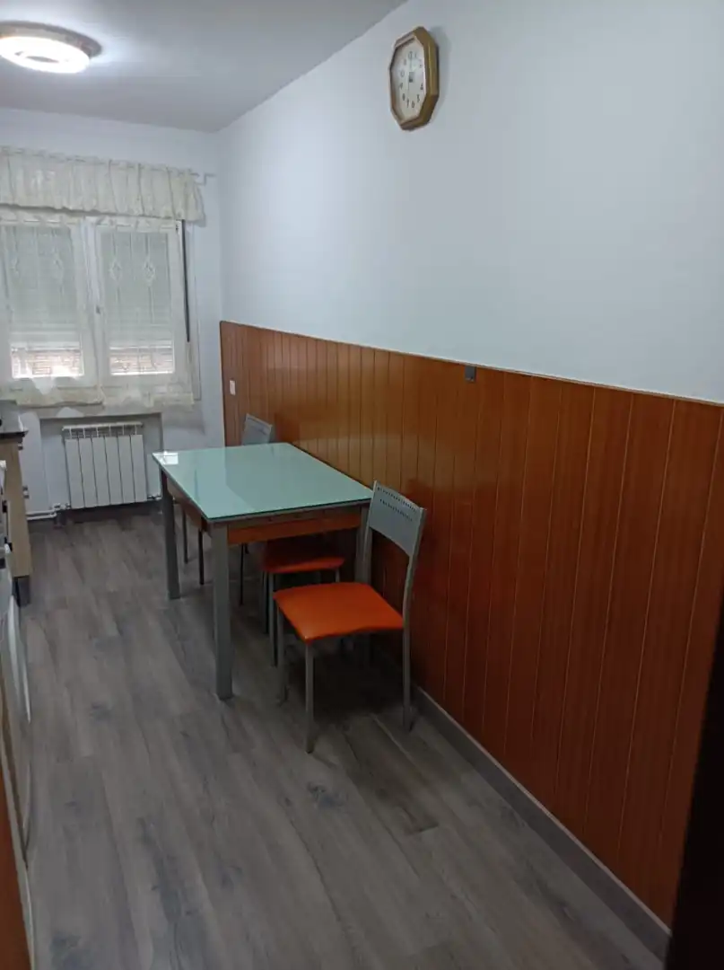 Dining room of Flat for rent in Oviedo   with Heating, Furnished and Oven