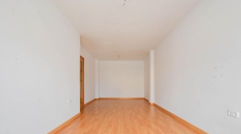 Foto 5 de Piso en venta en Calle Gran Via de Colon, 32, Láchar, Granada
