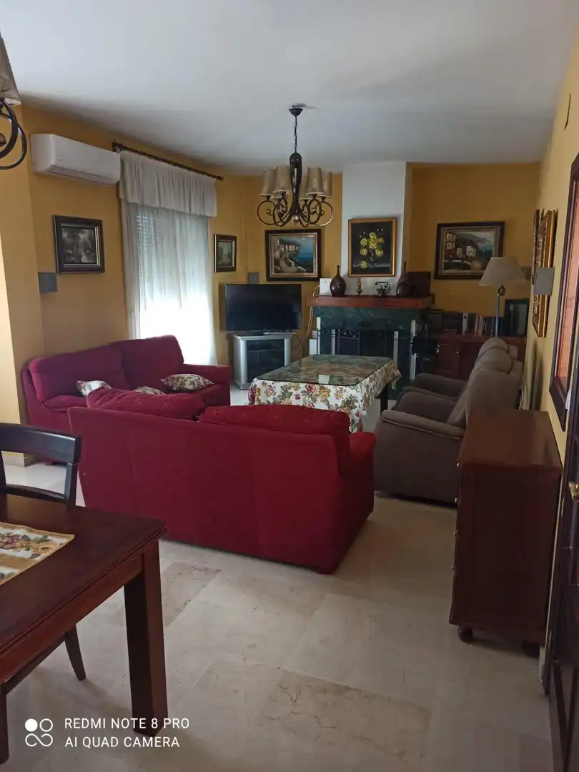 Sala de estar de Casa o chalet en venta en Baena con Aire acondicionado, Calefacción y Jardín privado