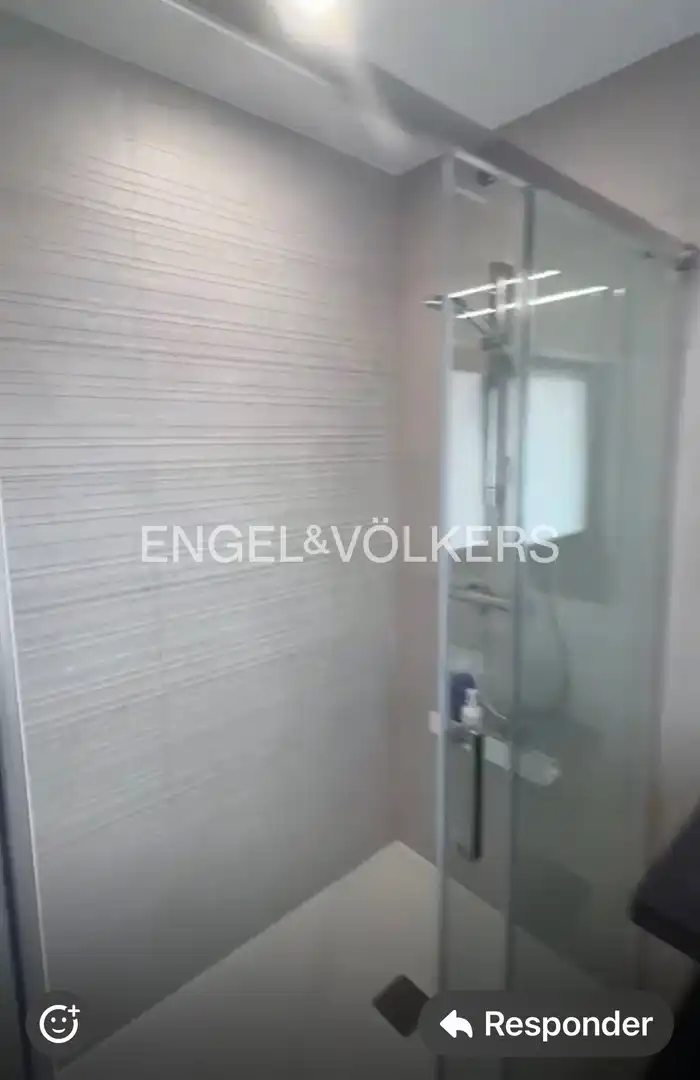 Baño de Casa adosada de alquiler en Boadilla del Monte con Aire acondicionado, Calefacción y Jardín privado