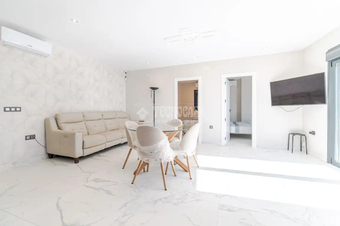 Piso con terraza en venta en Castell de Ferro, imagen 2