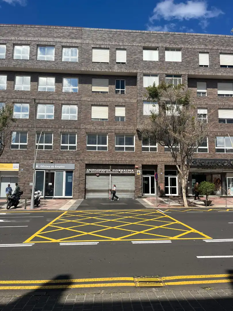 Einzelparkplatz mit Aufzug zum Verkauf in Calle Tome Cano 10