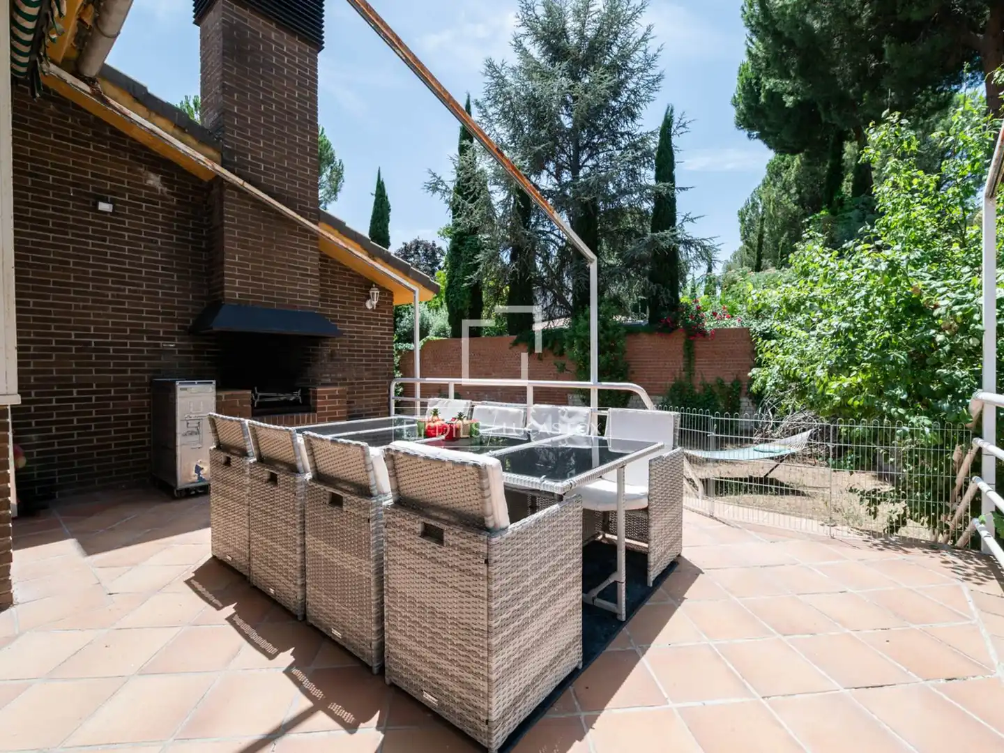Terrassa de Casa o xalet en venda en San Martín de Valdeiglesias amb Aire condicionat, Jardí privat i Terrassa
