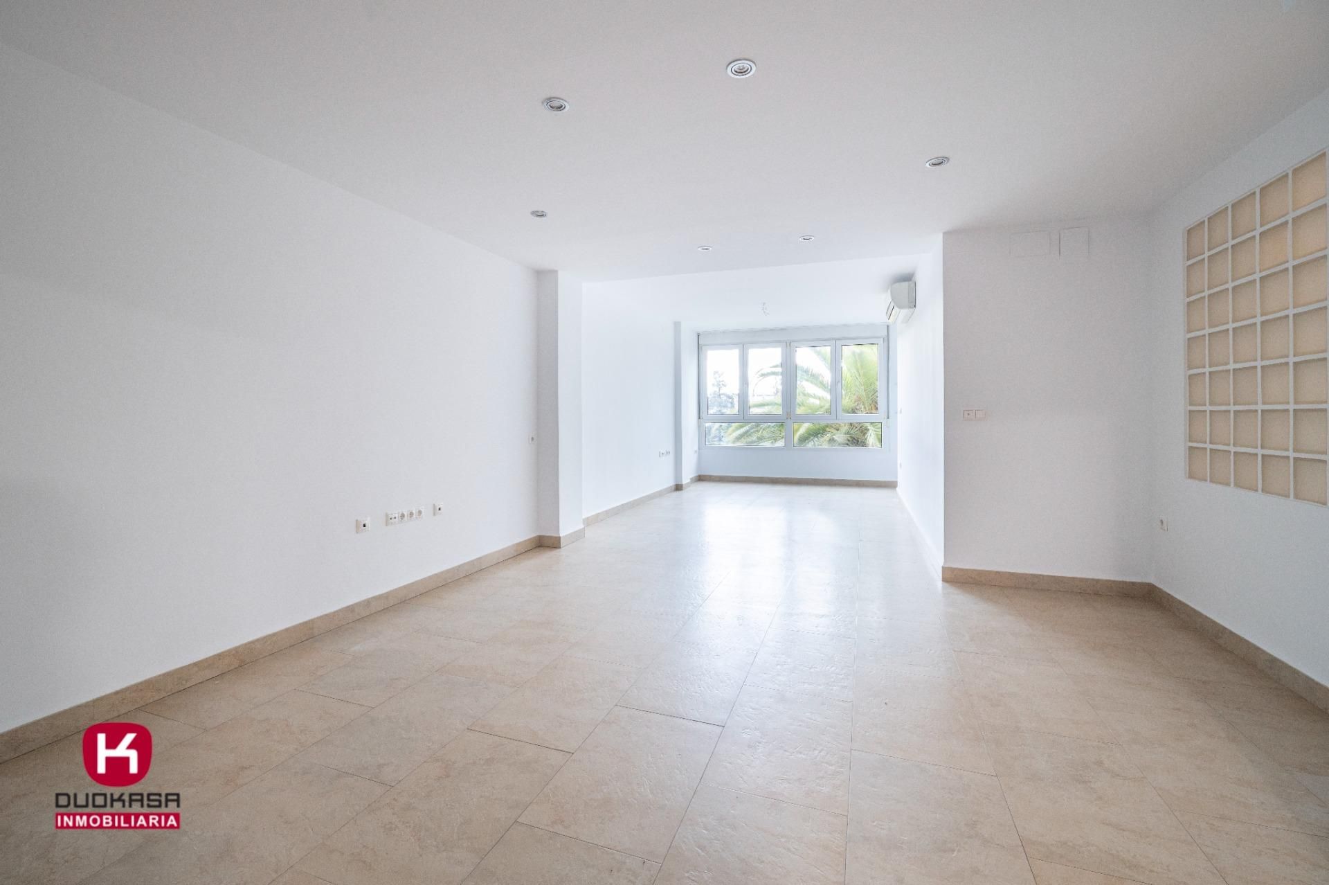 Piso en venta en Calle de Santa Bárbara, Centro - Sagrario