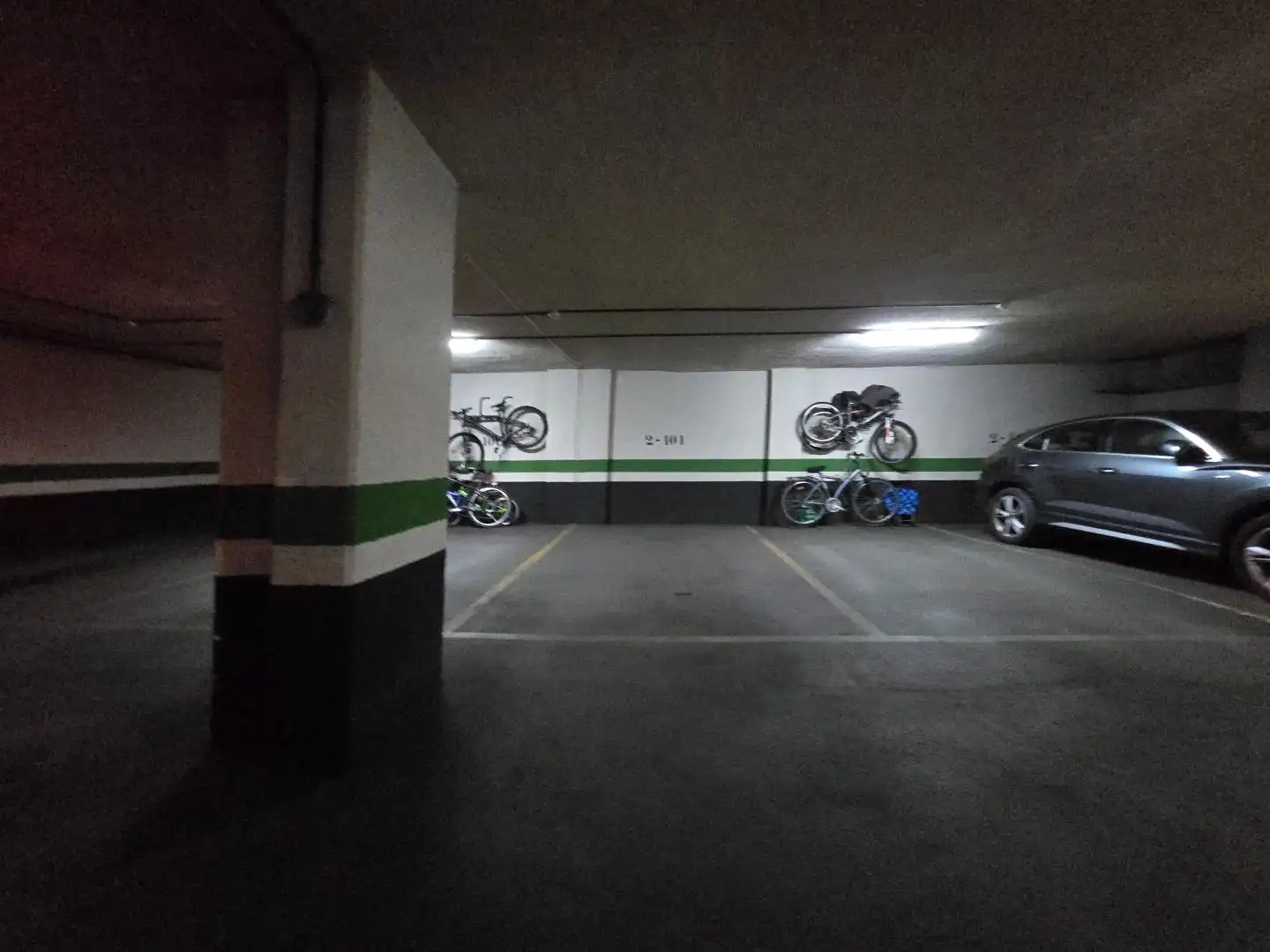 Parkplatz von Garage zur Miete in Madrid mit Alarm
