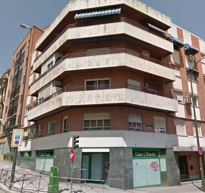 Local de lloguer a C/ Saavedra Fajardo                               , Puerta del Ángel