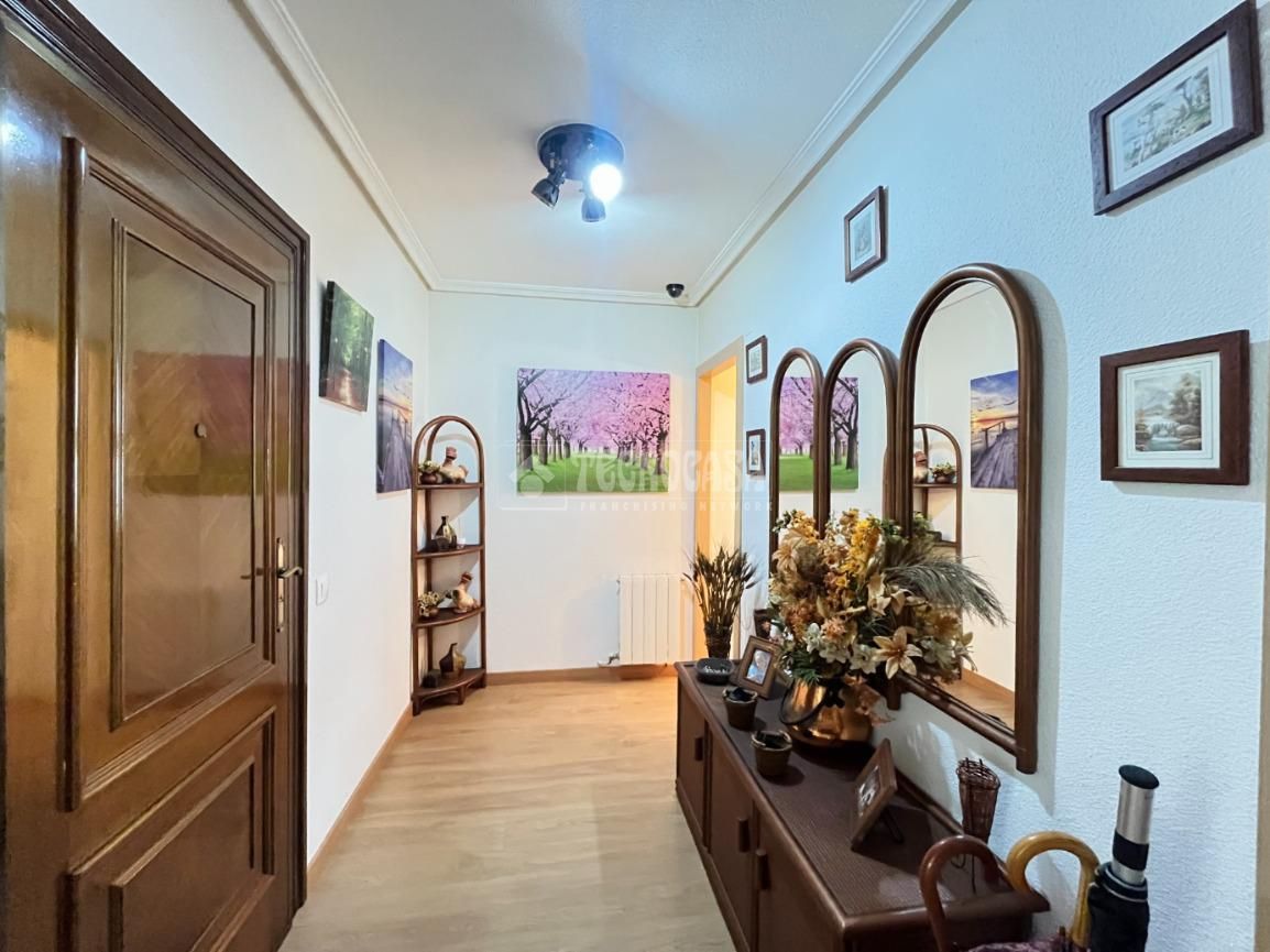 Flat for sale in  Madrid Capital  with Air Conditioner and Heating